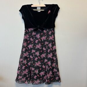 Vintage Girls floral dress with silky built in vest with tie Dress ties in back.